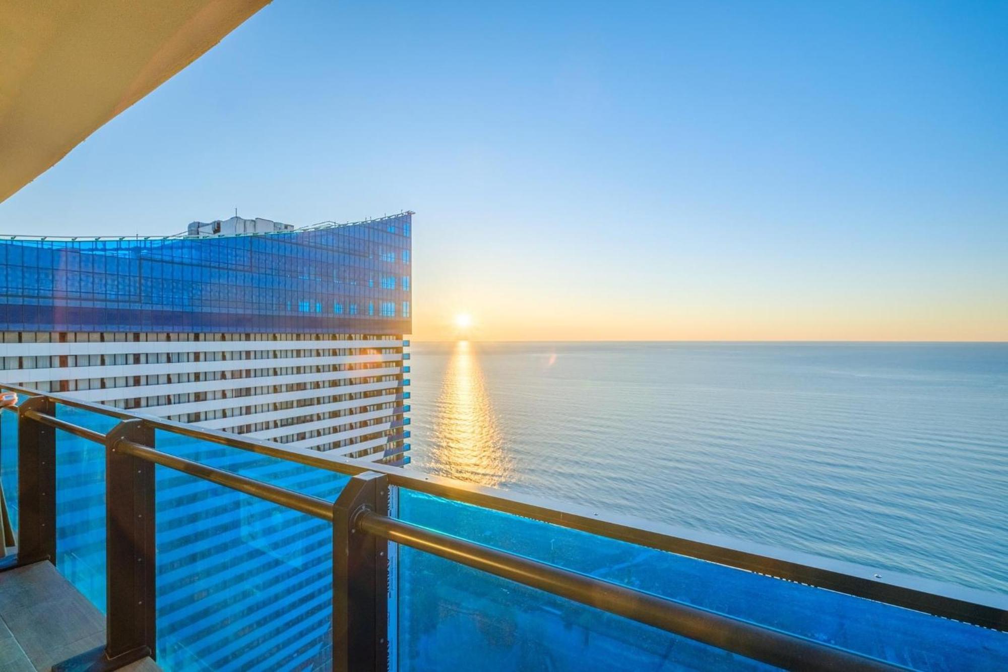 Panorama Sea View Central City Batumi & Aparthotel ภายนอก รูปภาพ